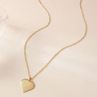 Simple Style Commute Heart Shape Alloy Women's Pendant Necklace main image 3