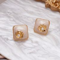 1 Pair Elegant Vintage Style French Style Flower Inlay Alloy Glass Pearl 18K Gold Plated Drop Earrings sku image 3