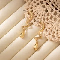 1 Pair Elegant Simple Style Irregular Lines Alloy 14K Gold Plated Ear Studs main image 4