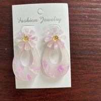 1 Pair Classic Style Flower Plastic Resin Drop Earrings sku image 4
