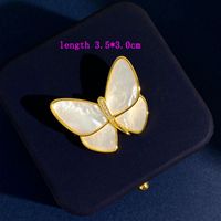 Style IG Commuer Papillon Alliage Incruster Coquille Zircon Unisexe Broches 1 Pièce main image 2