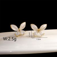 1 Par Elegante Estilo Simple Mariposa Cobre Chapados en oro de 18k Pendientes sku image 1