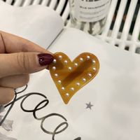 Women's Sweet Simple Style Heart Shape Arylic Hair Clip main image 2