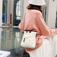 Women's Small Nylon Solid Color Streetwear Zipper Crossbody Bag main image 5