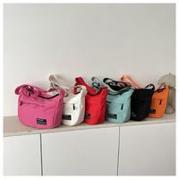 Women's Large Oxford Cloth Solid Color Streetwear Dumpling Shape Zipper Shoulder Bag main image video