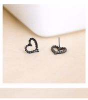 1 Pair Elegant Cute Luxurious Heart Shape Hollow Out Inlay Copper Alloy Brass Zircon 18K Gold Plated Black Plated Gun Ear Studs main image 3