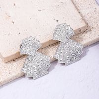 1 Pair Simple Style Commute Shell Alloy Drop Earrings main image 1