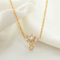 Acero Titanio Chapados en oro de 18k Elegante Brillante Corona Embutido Diamantes De Imitación Collar Colgante main image 4