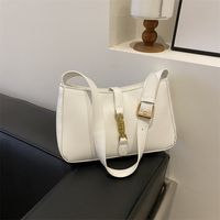Women's Pu Leather Solid Color Classic Style Lock Clasp Shoulder Bag main image 5