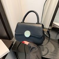Women's Pu Leather Solid Color Basic Flip Cover Handbag main image 5