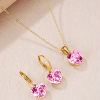 304 Stainless Steel Gold Plated Luxurious Simple Style Plating Inlay Heart Shape Zircon Necklace main image 3