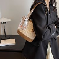 Women's Medium Straw Solid Color Beach Zipper Handbag main image 4
