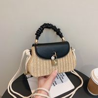 Women's Medium Straw Solid Color Vintage Style Cloud Shape Lock Clasp Straw Bag sku image 3