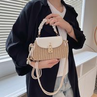 Women's Medium Straw Solid Color Vintage Style Cloud Shape Lock Clasp Straw Bag main image 4