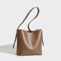 Women's Medium Pu Leather Solid Color Streetwear Zipper Shoulder Bag main image 5