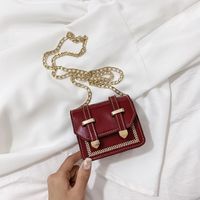 Women's Mini Pu Leather Solid Color Classic Style Magnetic Buckle Crossbody Bag sku image 2