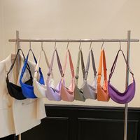 Women's Medium Nylon Solid Color Streetwear Zipper Cloud Shape Bag main image 6