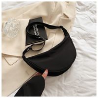 Women's Medium Nylon Solid Color Streetwear Zipper Cloud Shape Bag sku image 2
