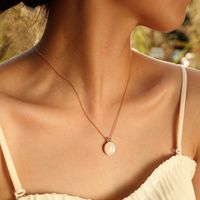 Wholesale Simple Style Round Brass Inlay Gold Plated Shell Pendant Necklace main image 1