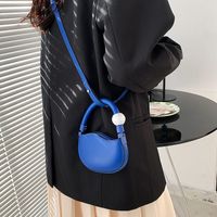 Women's Mini Pu Leather Solid Color Streetwear Oval Zipper Handbag Crossbody Bag main image 4