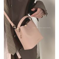 Women's Pu Leather Solid Color Elegant Magnetic Buckle Bucket Bag main image 4