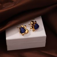 1 Pair Vacation Simple Style Heart Shape Flower Inlay Copper Lapis Lazuli Obsidian 18K Gold Plated Ear Studs main image 5