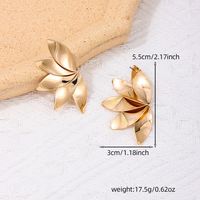 1 Pair Sweet Simple Style Flower Asymmetrical Alloy Ear Studs main image 2