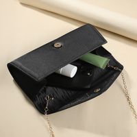 Women's Polyester Solid Color Vintage Style Magnetic Buckle Evening Bag main image 4