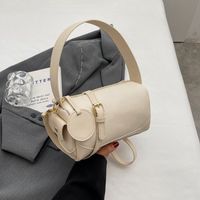 Women's Small Pu Leather Solid Color Streetwear Zipper Shoulder Bag main image 5