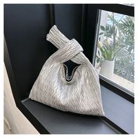 Women's Medium Pu Leather Geometric Solid Color Elegant Magnetic Buckle Handbag sku image 3