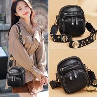 Women's Large Pu Leather Letter Business Oval Zipper Crossbody Bag main image 2