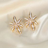 1 Pair Casual Elegant Flower Copper Natural Stone Freshwater Pearl 14K Gold Plated 18K Gold Plated Ear Studs main image 4