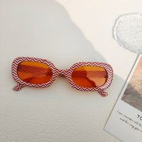 Estilo IG Retro Estilo De Moda Color Sólido Ordenador Personal Resina Marco Ovalado Fotograma Completo Gafas De Sol Mujer sku image 3