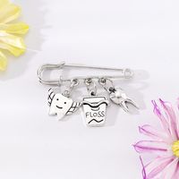 Simple Style COMD Toothbrush Toothpaste Alloy Enamel Unisex Brooches sku image 2