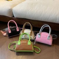 Women's Pu Leather Color Block Streetwear Sewing Thread Zipper Handbag main image 1