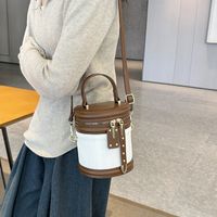 Women's Pu Leather Color Block Classic Style Sewing Thread Zipper Crossbody Bag main image 5