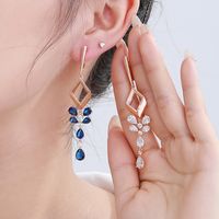 1 Pair Fairy Style Elegant Classic Style Water Droplets Tassel Inlay Copper Alloy Artificial Gemstones Rhinestones Drop Earrings main image 1