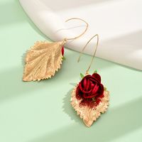 1 Pair Simple Style Classic Style Flower Patchwork Alloy Drop Earrings main image 4