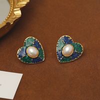 1 Pair Vintage Style Heart Shape Plating Inlay Copper Pearl 18K Gold Plated Ear Studs main image 6