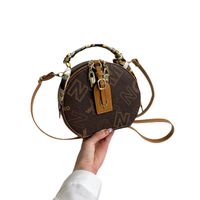 Women's Small Pu Leather Geometric Vintage Style Round Zipper Messenger Bag main image 3