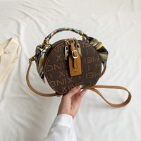 Women's Small Pu Leather Geometric Vintage Style Round Zipper Messenger Bag sku image 4