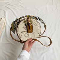 Women's Small Pu Leather Geometric Vintage Style Round Zipper Messenger Bag sku image 6