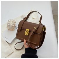 Women's Medium Pu Leather Solid Color Classic Style Lock Clasp Handbag sku image 5