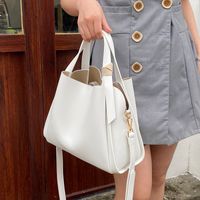 Women's Medium Pu Leather Solid Color Classic Style Magnetic Buckle Bucket Bag main image 2