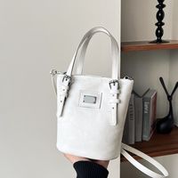 Women's Small Pu Leather Solid Color Classic Style Zipper Bucket Bag main image video