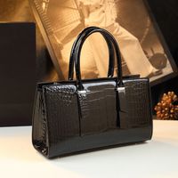 Women's Medium Pu Leather Solid Color Fashion Zipper Handbag main image 3