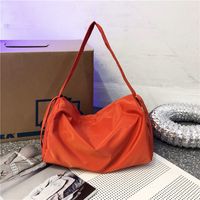 Women's Medium Nylon Canvas Solid Color Basic Zipper Shoulder Bag main image 5
