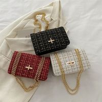 Women's Woolen Solid Color Classic Style Flip Cover Crossbody Bag main image 5