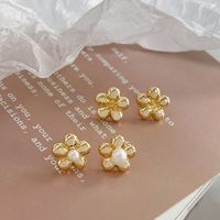 1 Pair Diameter 14mm Copper 18K Gold Plated Flower Polished Earring Findings main image 3