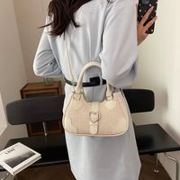 Women's Pu Leather Solid Color Classic Style Sewing Thread Square Zipper Handbag sku image 1